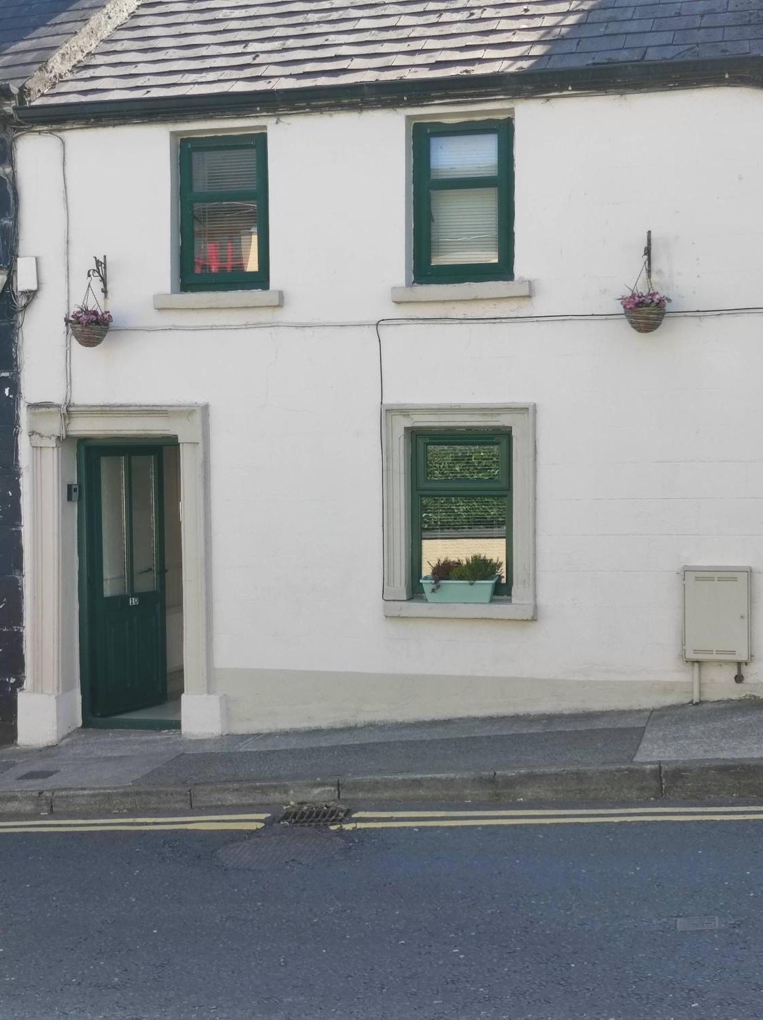 Bernie'S Place Castlebar Exterior foto